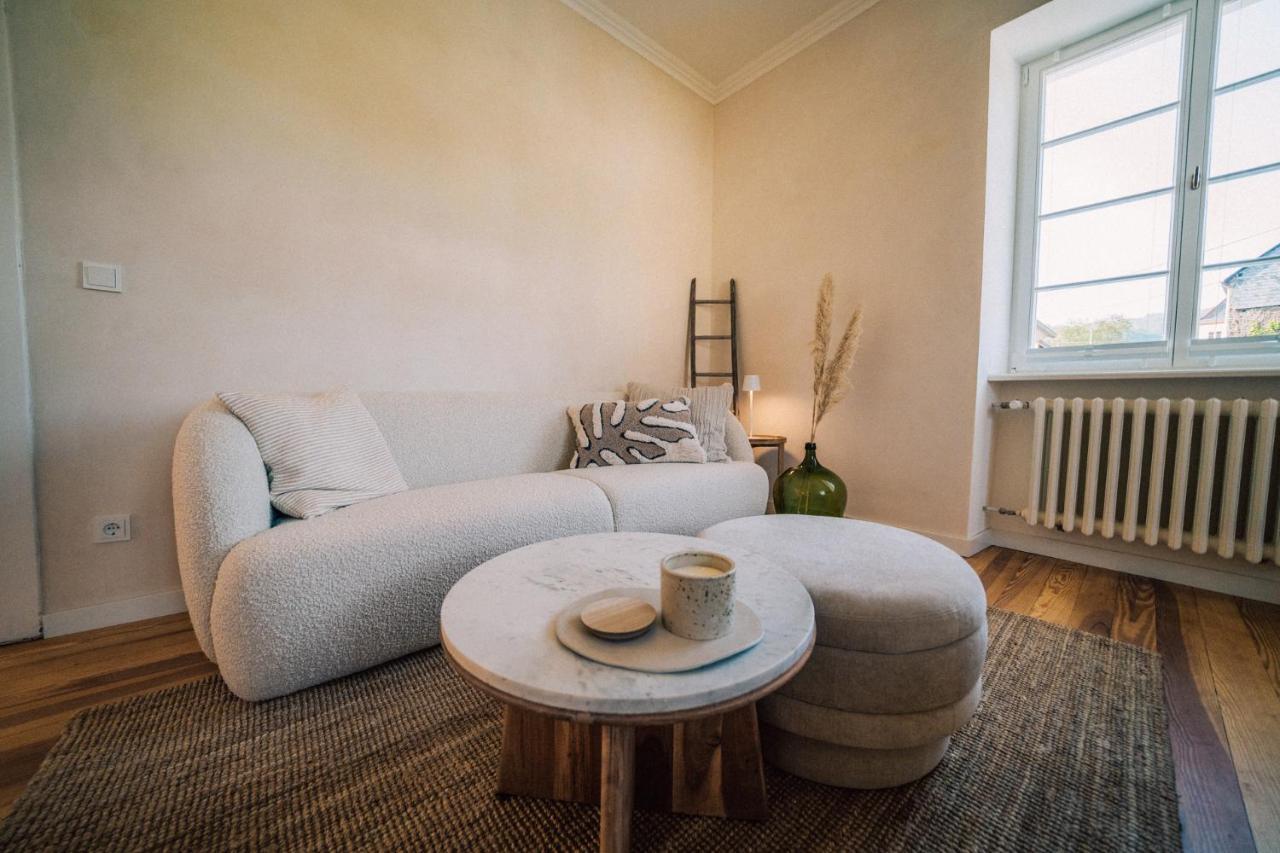 Lösnich Gut Foersterlay - Exklusive Boutique Apartments Im Historischen Winzerhaus Direkt An Der Mosel מראה חיצוני תמונה
